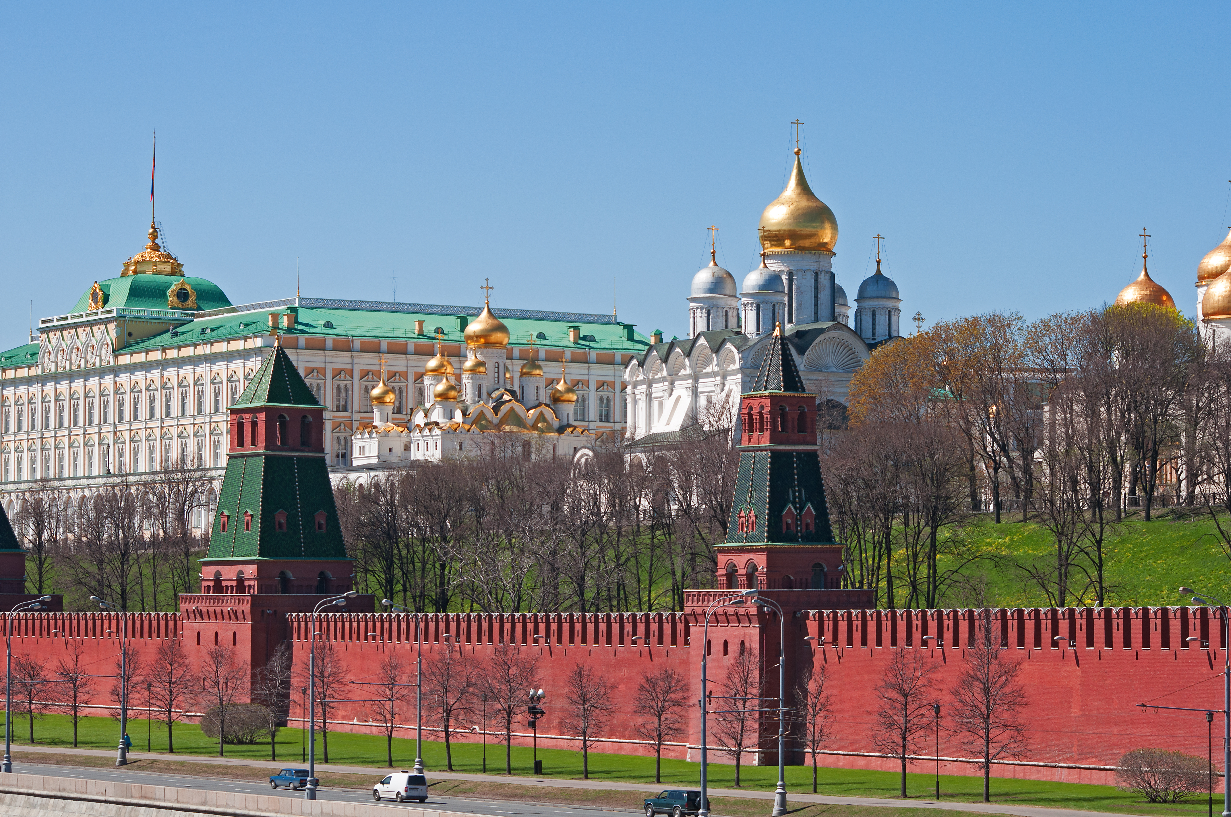 Кремлевская стена бесплатно